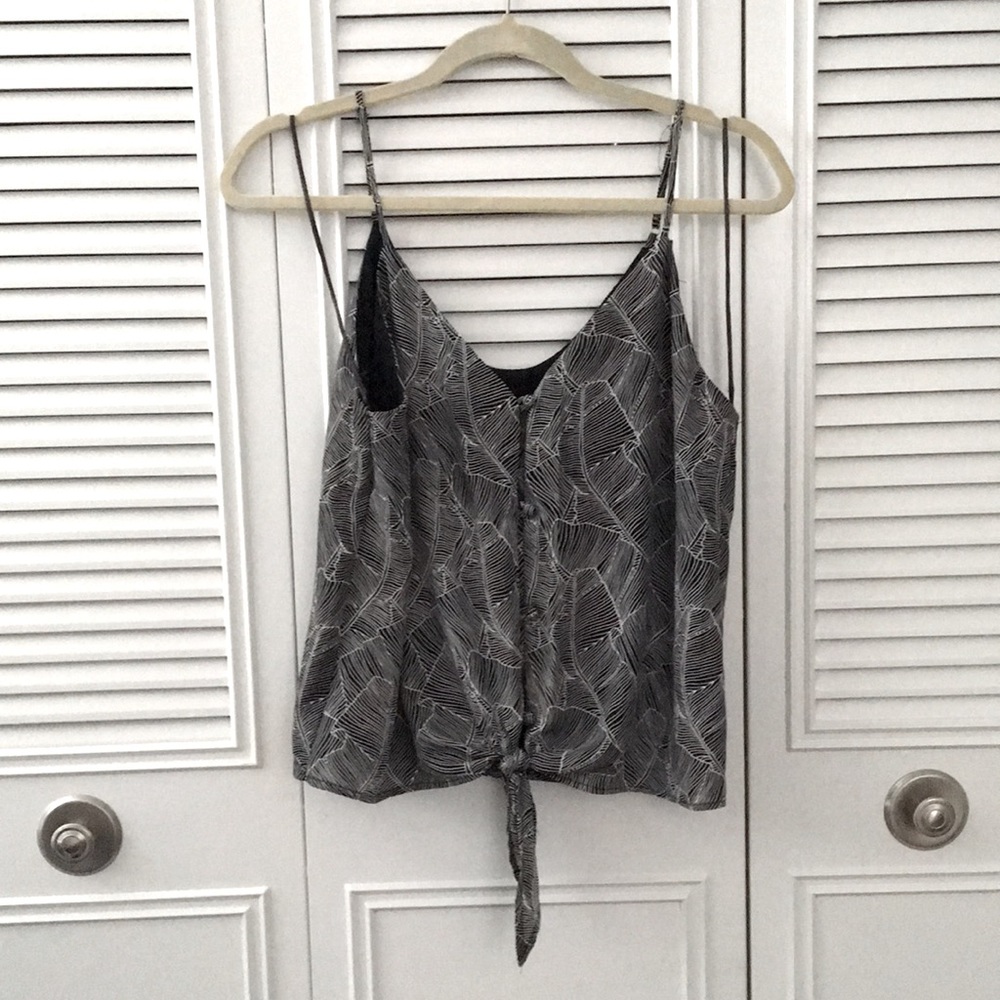 Tropical Palm Leaf Tank
